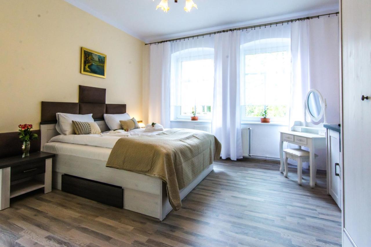 Apartamenty Izerskie - Ul. Wczasowa 8 Świeradów-Zdrój Dış mekan fotoğraf