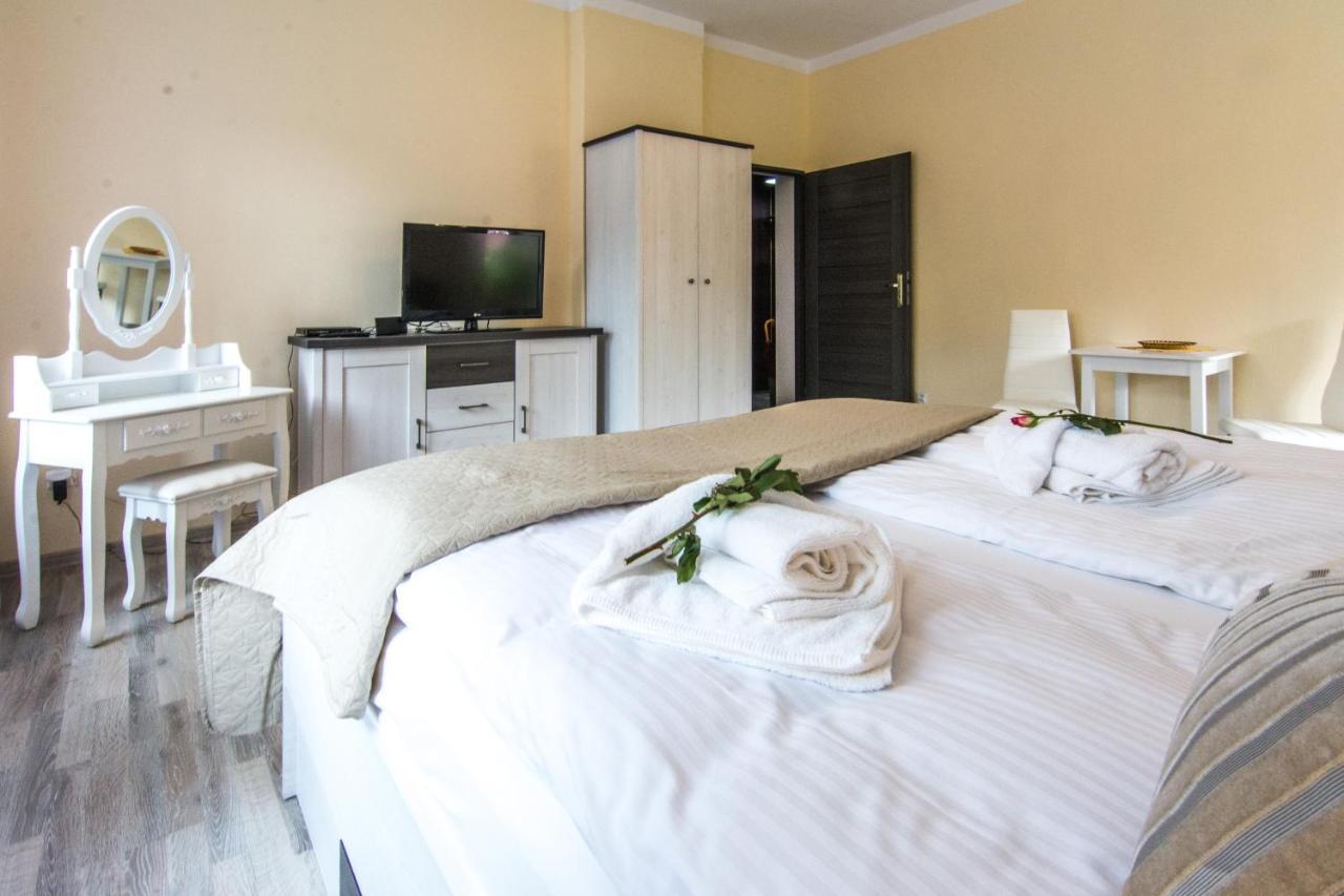 Apartamenty Izerskie - Ul. Wczasowa 8 Świeradów-Zdrój Dış mekan fotoğraf